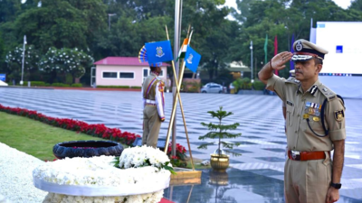 Police Commemoration Day 2023: CRPF honours martyrs' kin at National Police Memorial