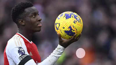 Fans react as Eddie Nketiah scores his first Premier League hat-trick in Arsenal 5-0 Sheffield United
