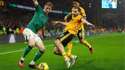 Premier League: Pedro Neto suffers injury as Wolves and Newcastle United share points in thrilling 2-2 draw