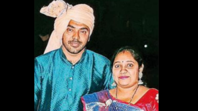 Surat: Bizman kills six family members, hangs to death