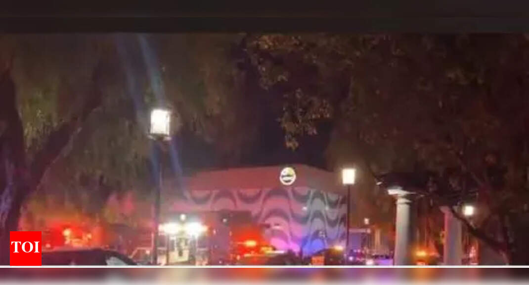 Shooting at Chula Vista Shopping Mall in California: Three injured, suspect at large &ndash; Times of India