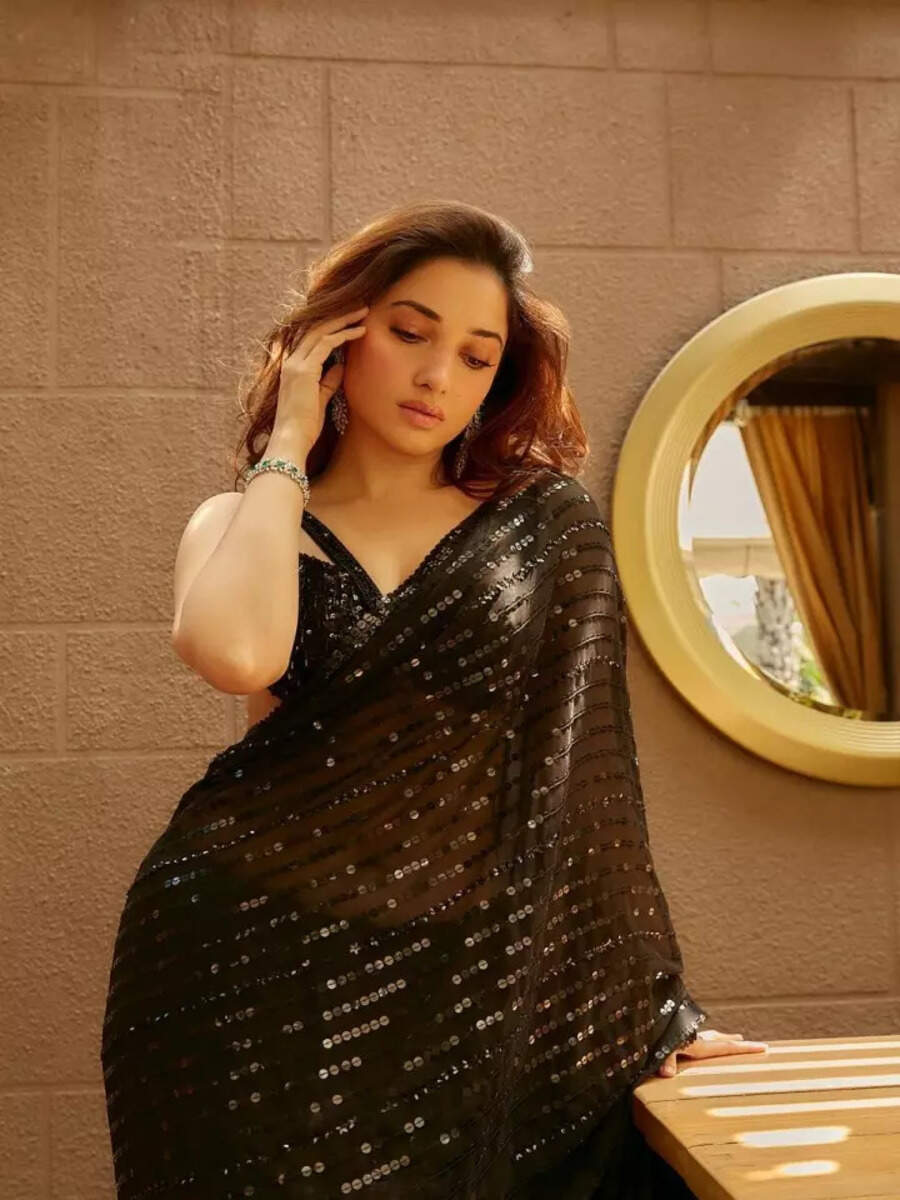 Tamannaah Bhatia spells sophistication in a classy black saree | Times ...