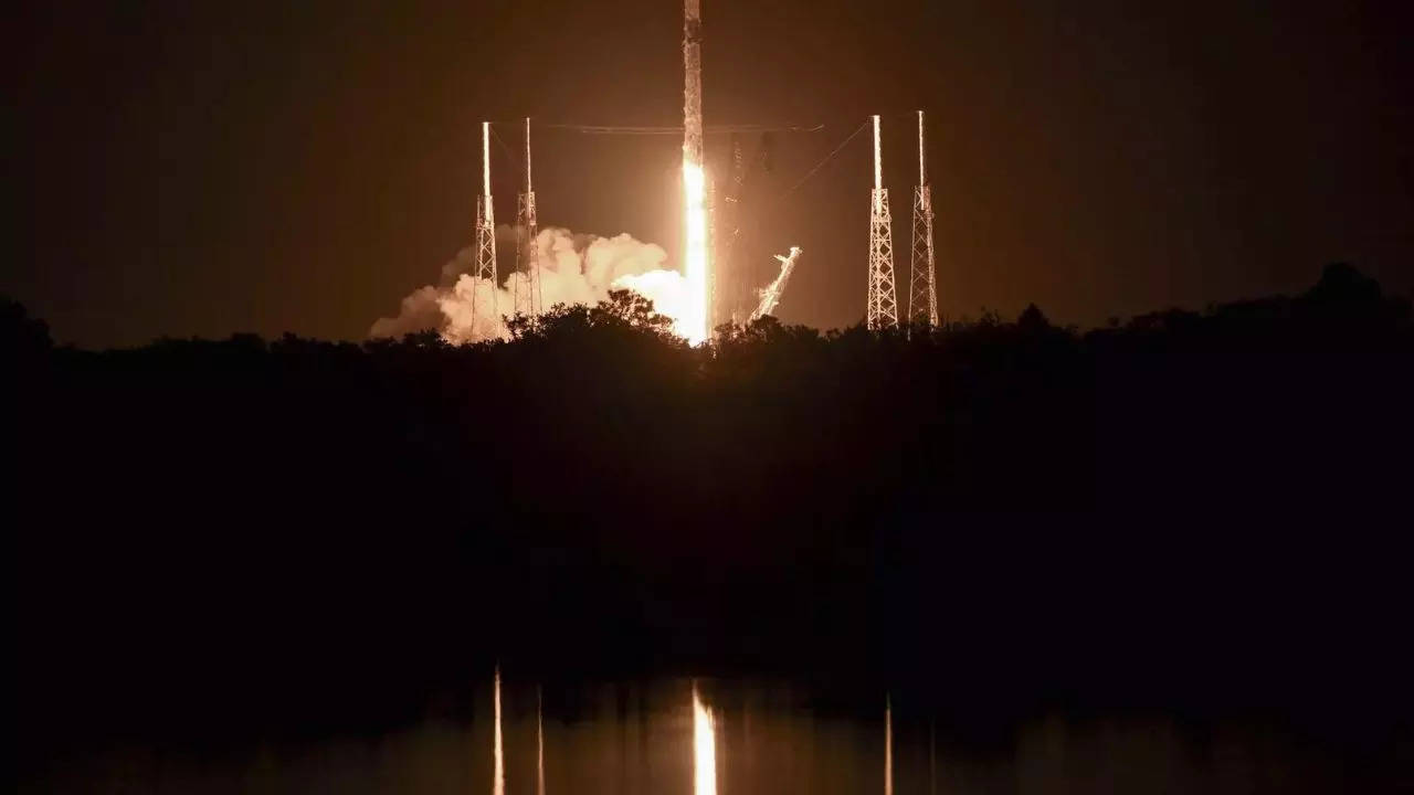 SpaceX conducts cross-country Starlink doubleheader 