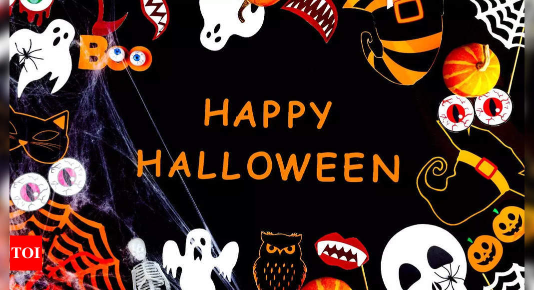 75 Best Halloween Wishes and Spooky Sayings 2023