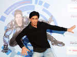 SRK unveils 'G.One-Nerolac' wall
