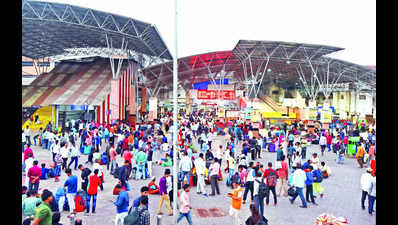 Pune station, airport officials draw up plans to handle Diwali crowd