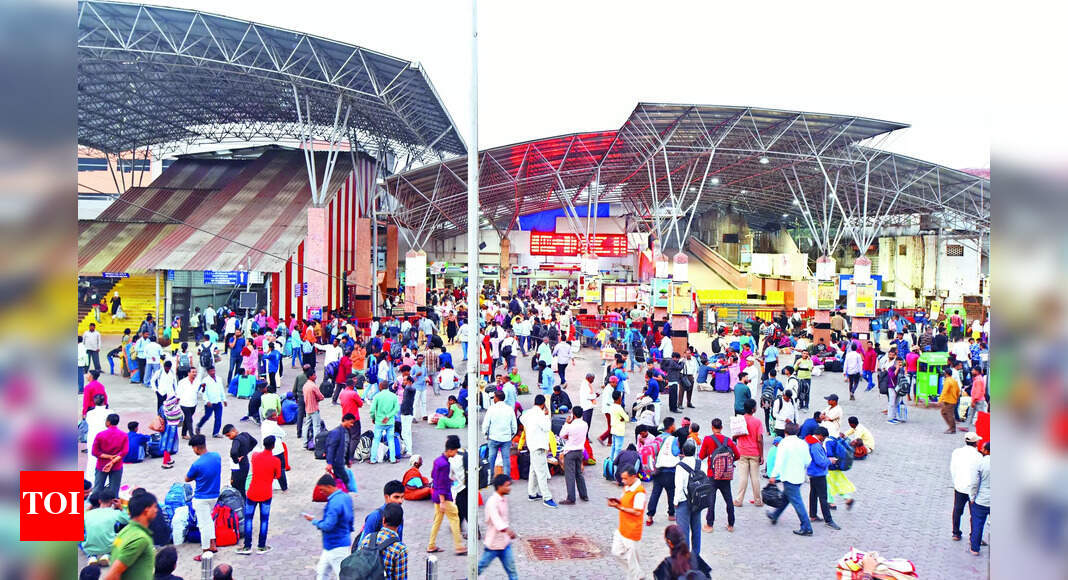 Pune Station: Pune Station, Airport Officials Draw Up Plans To Handle ...