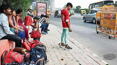 Delhi: Barricades near Akshardham to keep street crime at bay