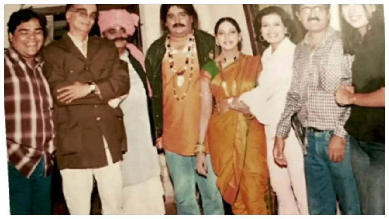 Megha Ghadge remembers Laxmikant Berde with throwback pic, shares heartfelt  message | Marathi Movie News - Times of India