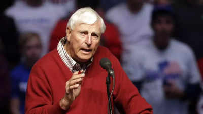 Coach Bob Knight passes away at 83