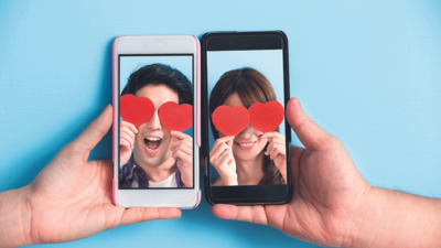 Virtual dates keep spark burning in long-distance relationships