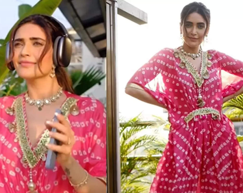 
Karishma Tanna shells out festive vibes as she grooves to a trending track

