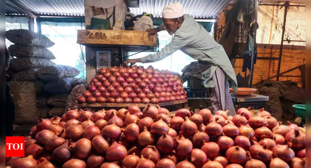 Govt to release higher quantities of onions at subsidised rate in retail market – Times of India