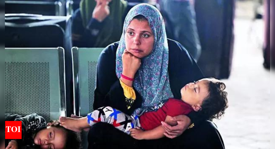 Pressure on Israel to pause war as Gaza toll crosses 9 thousand