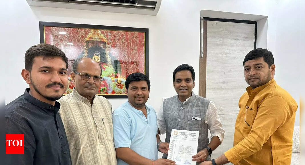 Noida Village residents demand potable water supply, meet MLA Pankaj