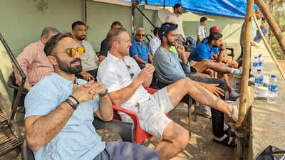 SA batting great AB de Villiers visits Shardashram Vidyamandir, Shivaji Park
