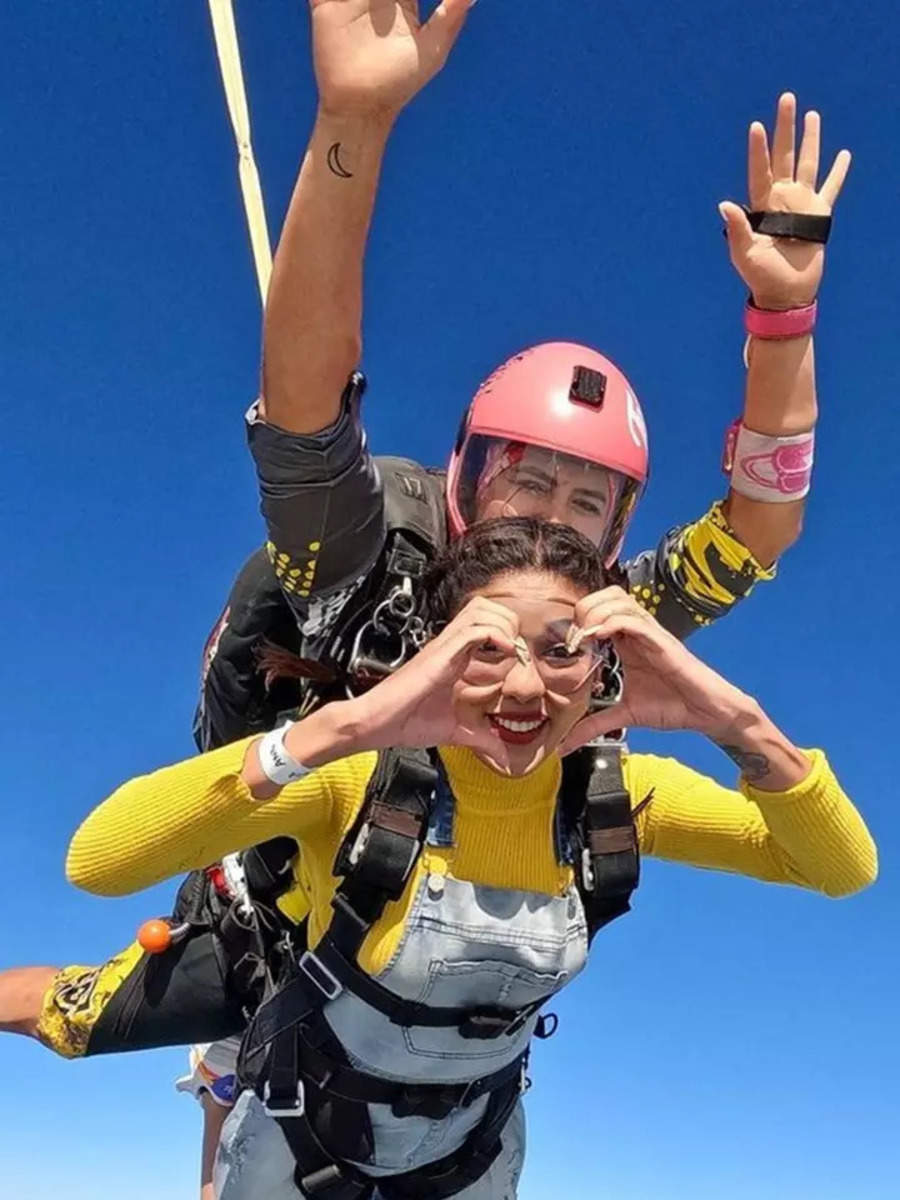 In Pics: Cerena Enjoys Skydiving In Dubai | Times Of India