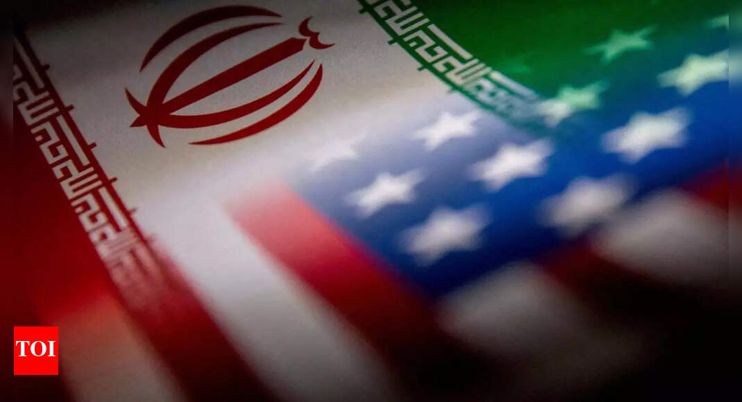 US House easily passes bill to harden sanctions on Iranian oil – Times of India