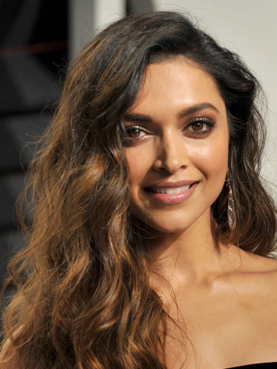 StepByStep Hairstyling Guide On How To Get Beach Waves Without Heat