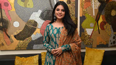 Aathmika looked elegant at Dimple Jangda's book launch event at Novotel Hotel in Chennai