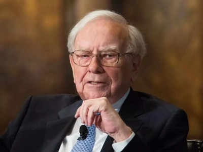 Warren Buffett’s cash hits record $157 billion amid scarce deals