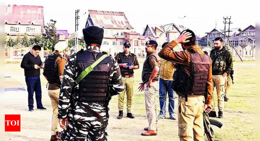 Terrorists: Vital leads found in Tangmarg cop murder case: J&K DGP