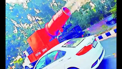 Day after 'aarti', MC puts one anti-smog gun to use