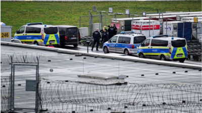 Hamburg airport remains closed as police deal with 'hostage situation'