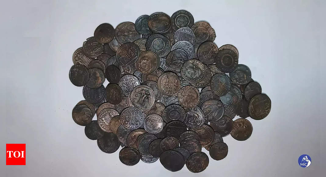 Sardinia: Tens of thousands of ancient coins discovered off Sardinia, potentially from a shipwreck