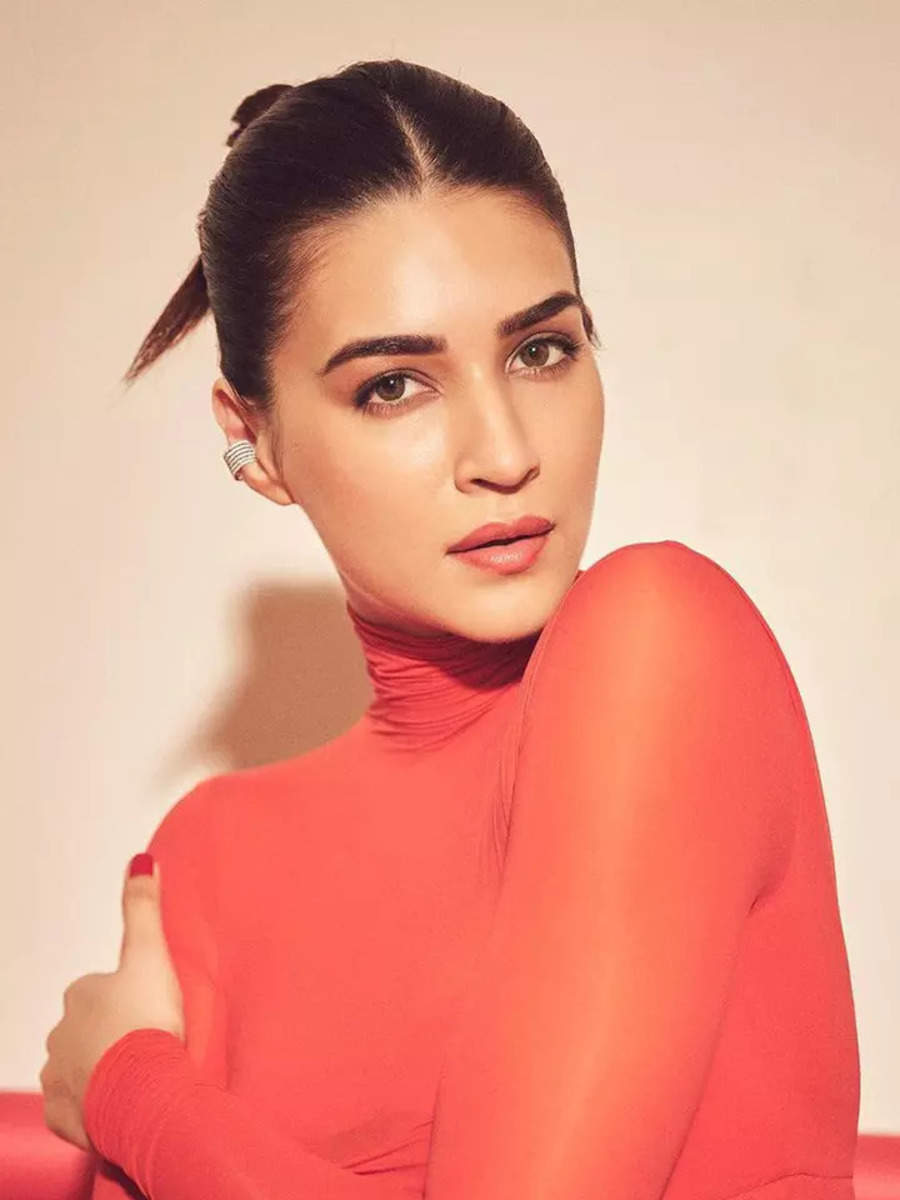 Kriti Sanon Raises The Fashion Bar In A Stunning Little Red Dress Times Of India