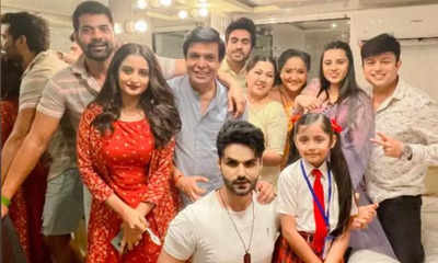 Ranveer Singh Malik celebrates his birthday on the set of Radha Mohan with actors Shabir Ahluwalia, Neeharika Roy, Swati Shah and others says, 'It was a fun-filled day'