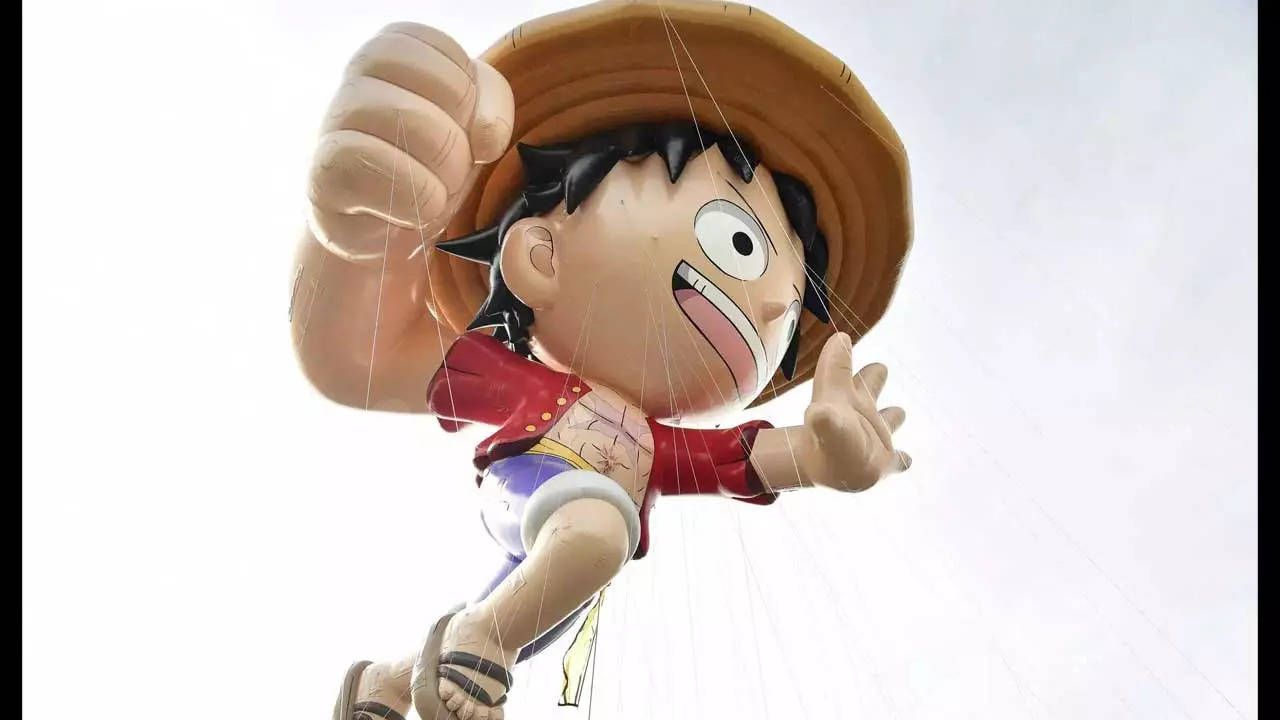 Luffy & The Straw Hat Pirates Take Over New York City's Times