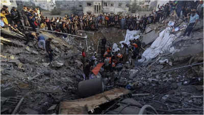 Israeli air strike on Gaza's hospital building kills one, injures several others
