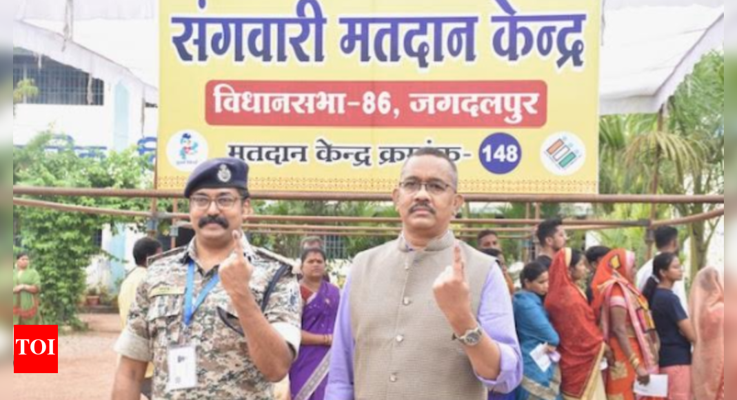 Chhattisgarh Phase 1 Election Bastar IGP, commissioner cast their