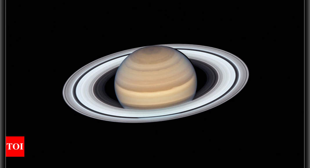 Watch Saturn's Rings Disappear (Video) - Universe Today