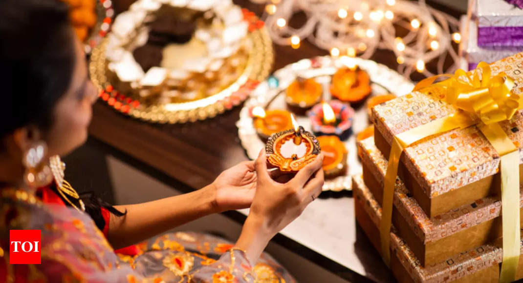 Tamil Deepavali 2023 Date and Shubh Muhurat: Know Puja Vidhi, Significance,  and Celebrations of Diwali Festival