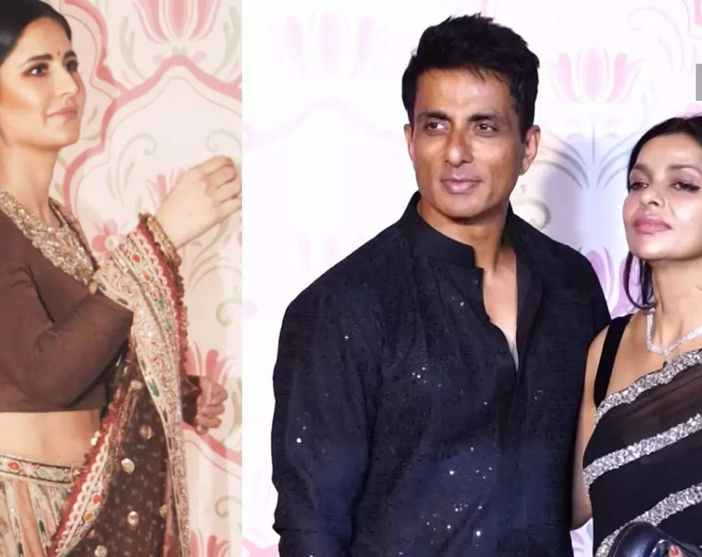 
Katrina Kaif, Sonu Sood, Rakesh Roshan and other celebs dazzle at Ramesh Taurani's Diwali party
