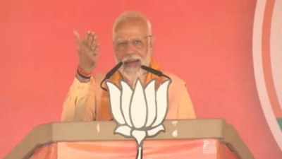 Narendra Modi: Narendra Modi accuses Congress of election scam