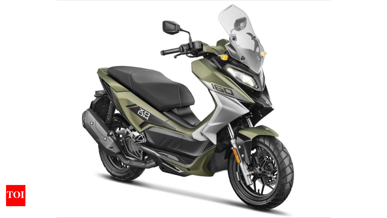 Hero Xoom 160R unveiled at EICMA 2023: Yamaha Aerox 155 rivaling  maxi-scooter - The Times of India