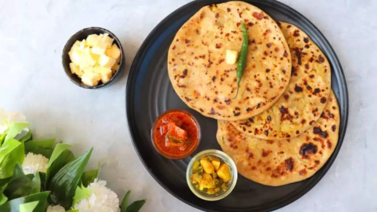 Revamp Your Winter Menu With 5 Delectable Paratha Varieties