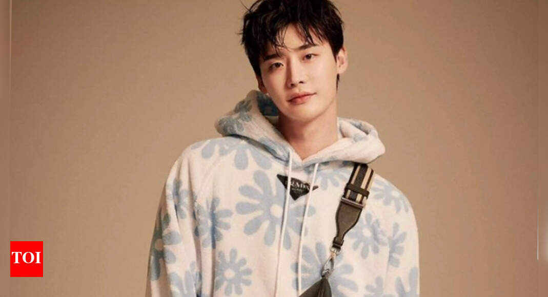 Lee Jong-suk in discussions to join Ace Factory