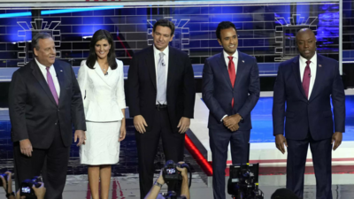 Third GOP debate begins with candidates competing on foreign policy and who could beat Donald Trump