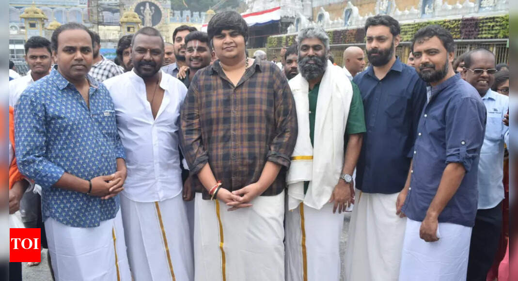 Karthik Subbaraj and Raghava Lawrence visit Tirupati ahead of ...