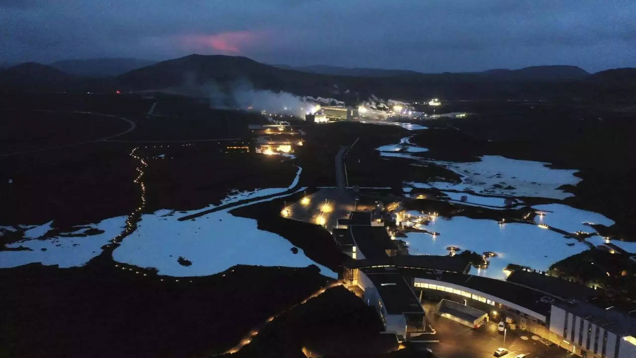 Sustainability: Iceland's iconic Blue Lagoon closes over eruption