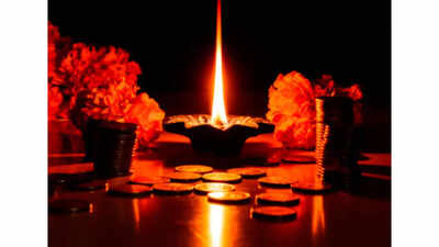 Happy Dhanteras 2025: 75+ Dhanteras Messages, Greetings, Wishes, and Quotes for 2025