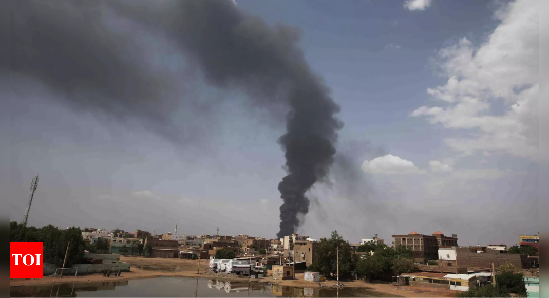 Bodies litter streets as fighting intensifies in Sudan