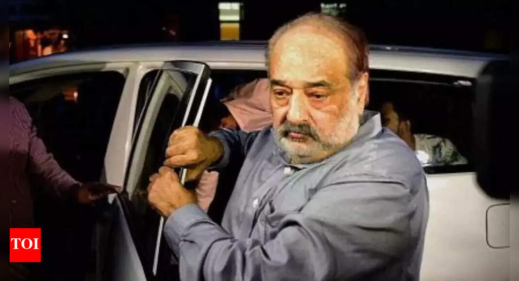 Rakesh Wadhawan gets 3mth med bail from SC Mumbai News Times of India