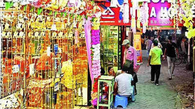 Jewellery shops woo buyers with Dhanteras discounts