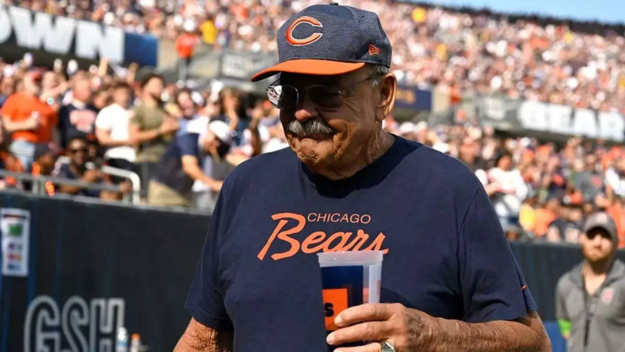 Dick Butkus, ferocious Chicago Bears linebacker and Hall of Famer, dies at  80