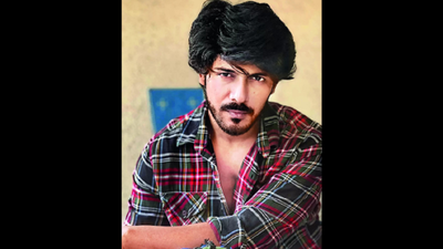 Bombay HC junks Sheezan Khan's plea to quash FIR of suicide abetment